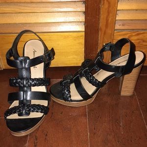 American Eagle heels